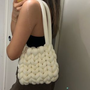 handmade chunky adjustable yarn bag